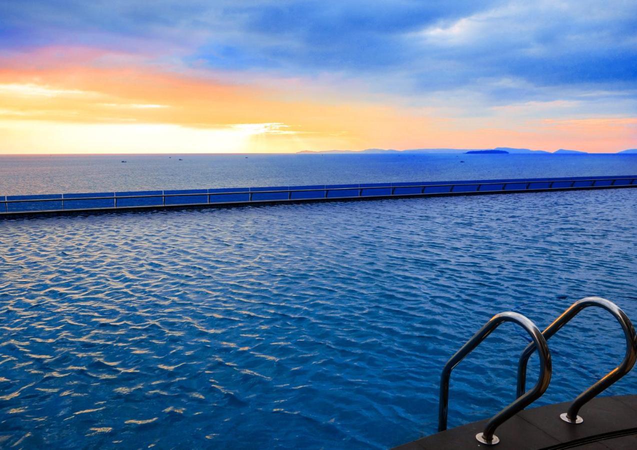 โฮเวิร์ด จอห์นสัน บาย วินด์แฮม สีหนุวิลล์ Hotel ภายนอก รูปภาพ